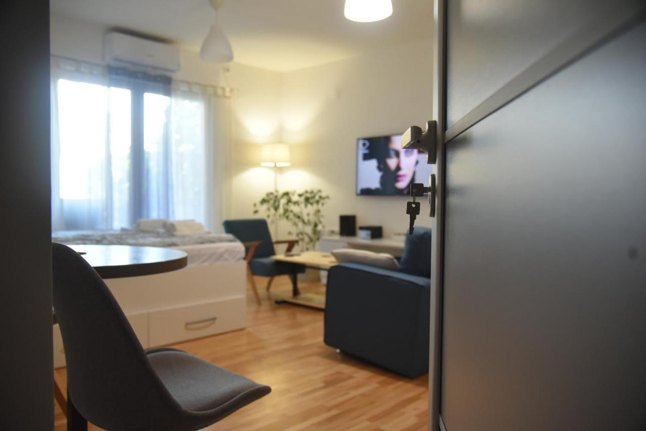 Dekart Apartment Ниш Экстерьер фото